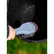 LeMieux Bucket Brush - Powder Blue/Mallow LeMieux Bucket Brush - Powder Blue/Mallow