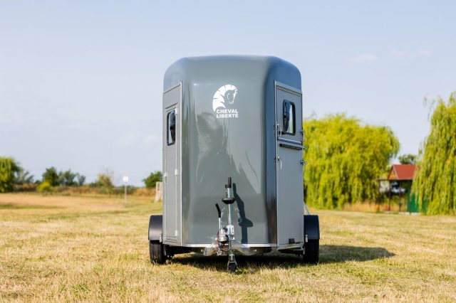 Cheval Liberte Touring Country XL with Tack Room Trailers Unicorn Saddlery